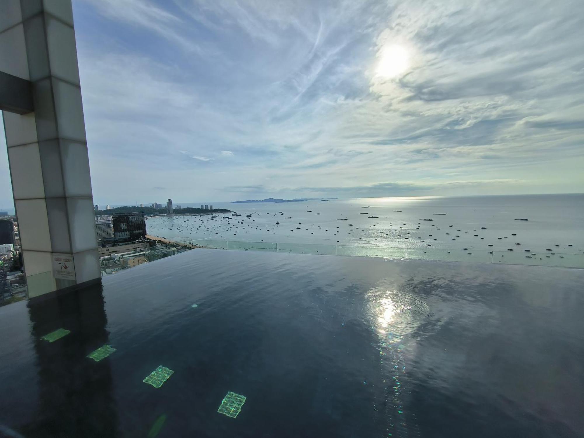 Centric Sea Pattaya Bed & Breakfast Luaran gambar
